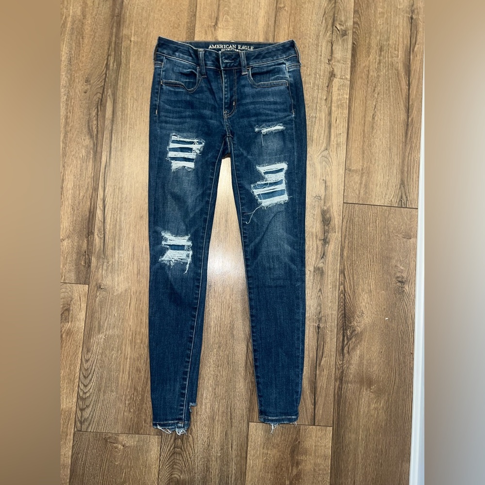 🟦  high rise American Eagle Jeggings size 4